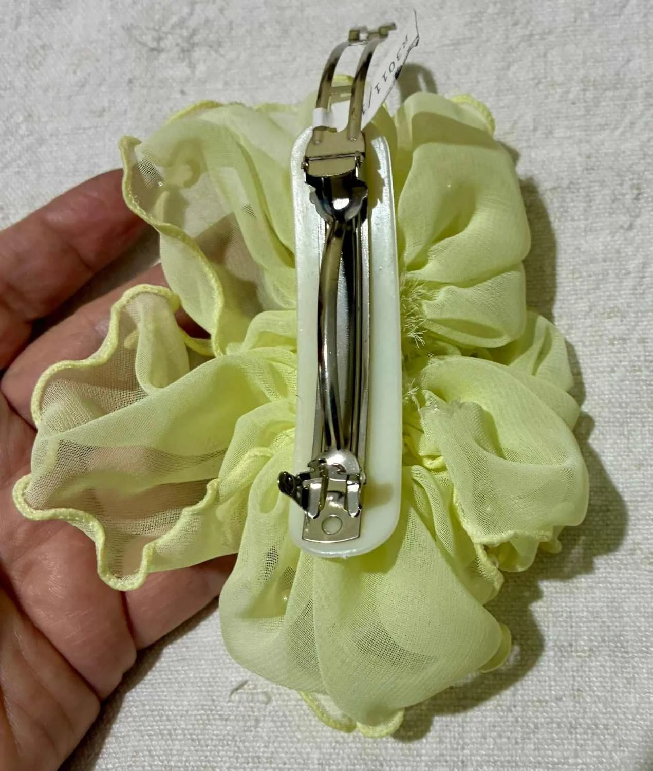 Pinza para el pelo vintage de gasa con flor y perlas – Pinza floral amarilla – photo 5
